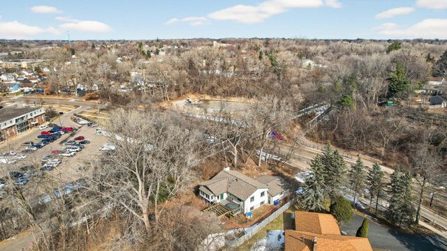 434 Wheelock Parkway E, Saint Paul, MN 55130