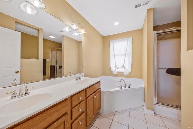 4350 Wynbrooke Court, Newburgh, IN 47630