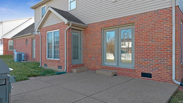 4350 Wynbrooke Court, Newburgh, IN 47630