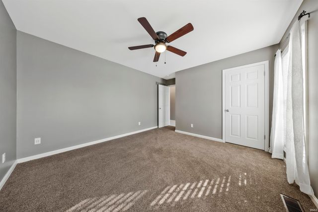 4350 Wynbrooke Court, Newburgh, IN 47630