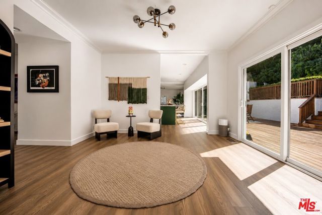 3891 Sepulveda Boulevard, Sherman Oaks, CA 91403