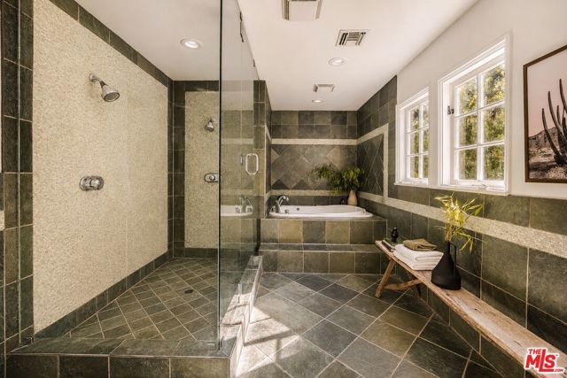 3891 Sepulveda Boulevard, Sherman Oaks, CA 91403