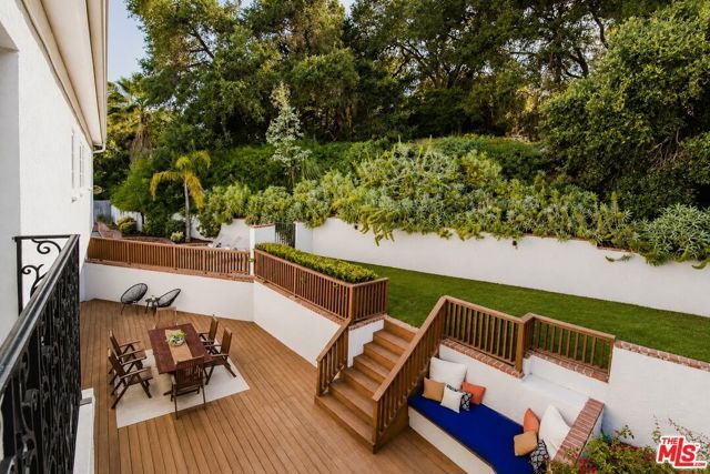 3891 Sepulveda Boulevard, Sherman Oaks, CA 91403