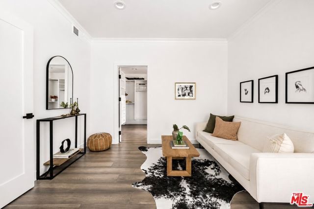 3891 Sepulveda Boulevard, Sherman Oaks, CA 91403