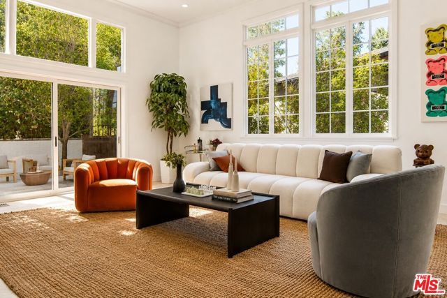 3891 Sepulveda Boulevard, Sherman Oaks, CA 91403