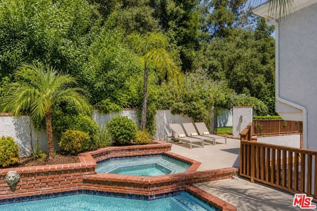 3891 Sepulveda Boulevard, Sherman Oaks, CA 91403