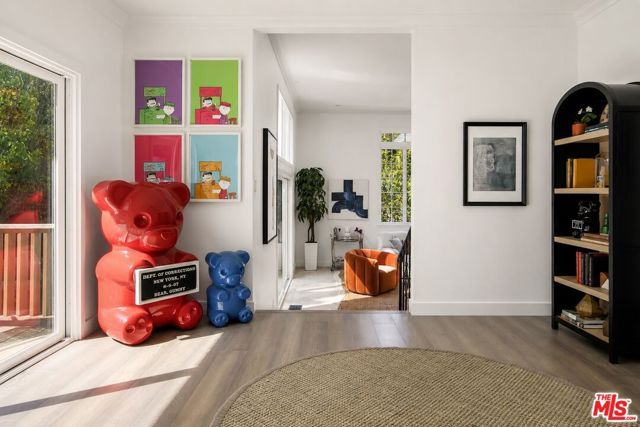 3891 Sepulveda Boulevard, Sherman Oaks, CA 91403