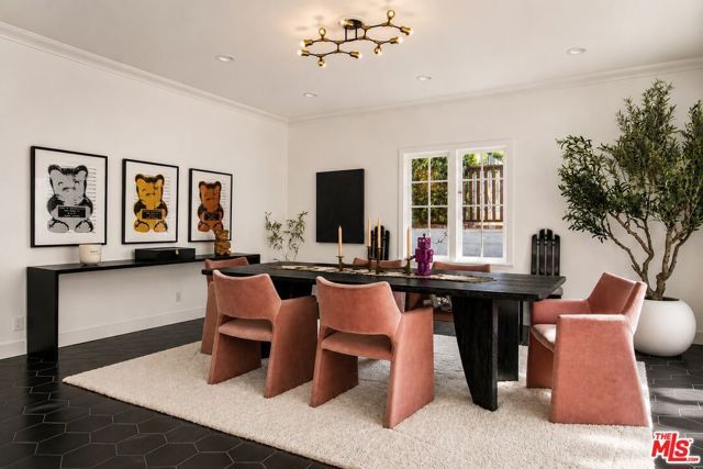3891 Sepulveda Boulevard, Sherman Oaks, CA 91403