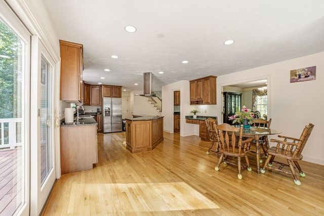 85 Cedarwood Rd, Boxborough, MA 01719