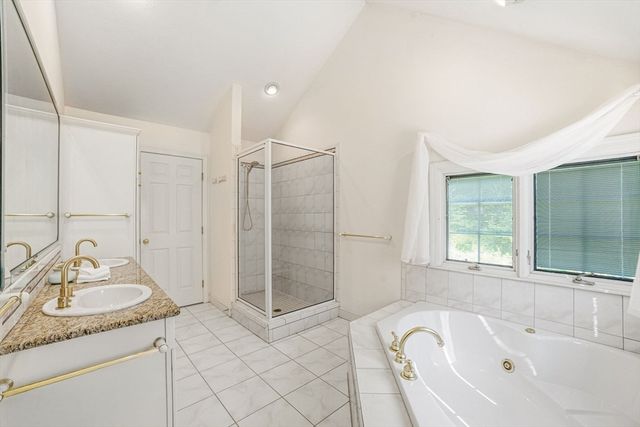 85 Cedarwood Rd, Boxborough, MA 01719