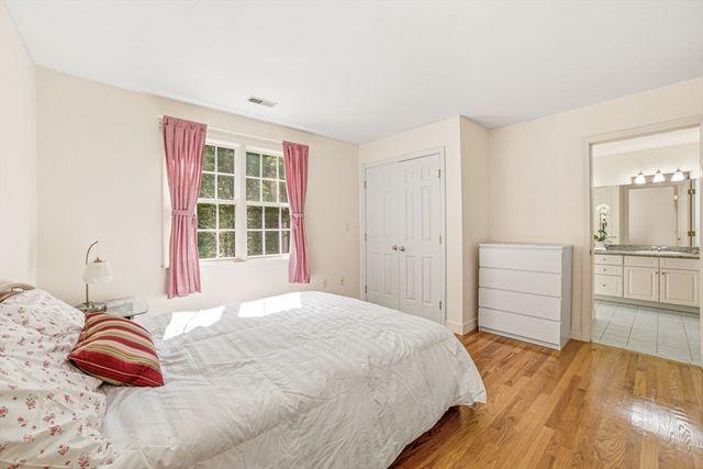 85 Cedarwood Rd, Boxborough, MA 01719