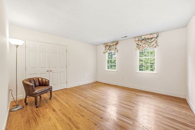 85 Cedarwood Rd, Boxborough, MA 01719