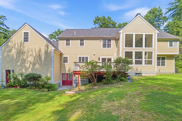 85 Cedarwood Rd, Boxborough, MA 01719