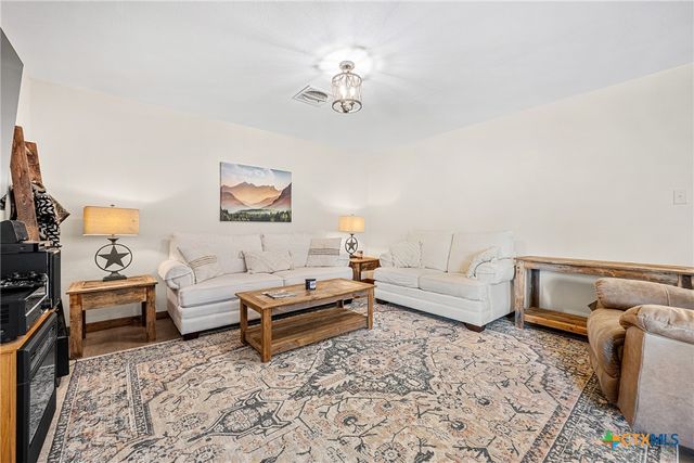 370 County Road 3106, Kempner, TX 76539