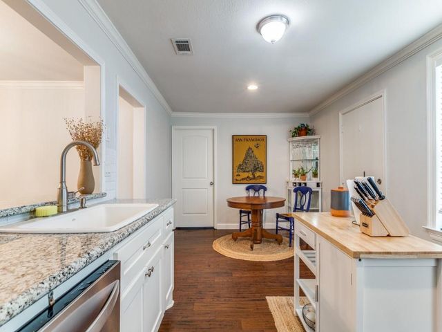 5110 Cochran Street, Houston, TX 77009