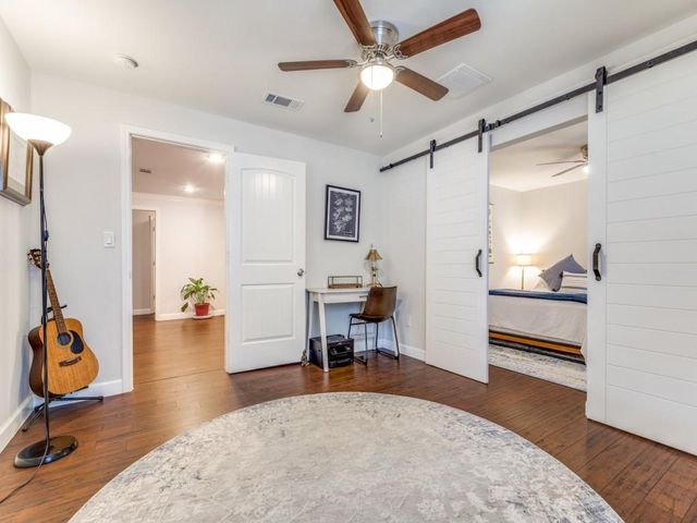 5110 Cochran Street, Houston, TX 77009