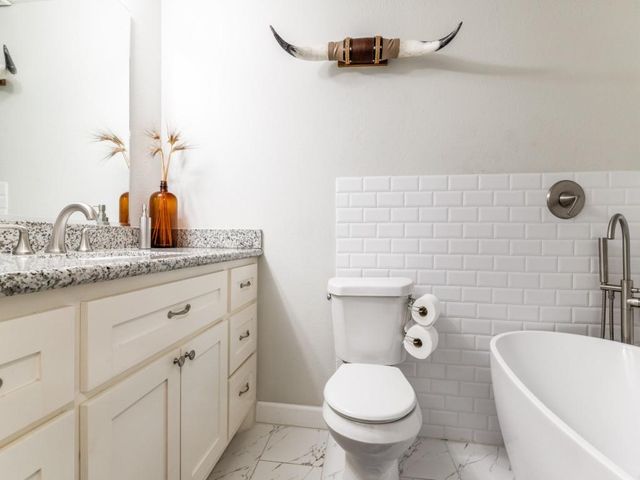 5110 Cochran Street, Houston, TX 77009