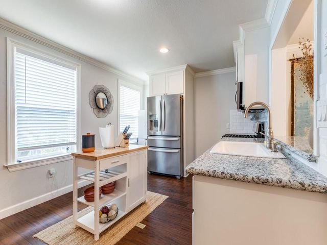 5110 Cochran Street, Houston, TX 77009