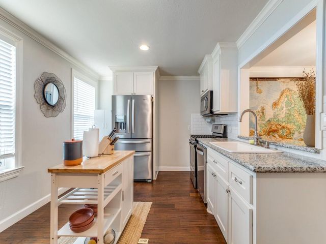 5110 Cochran Street, Houston, TX 77009