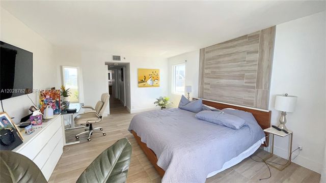 1717 N Bayshore Drive A-1951, Miami, FL 33132