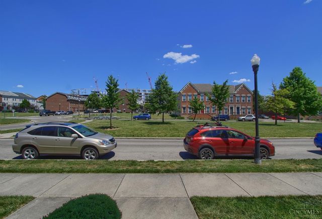 1443 Laurel Park Drive, Cincinnati, OH 45214