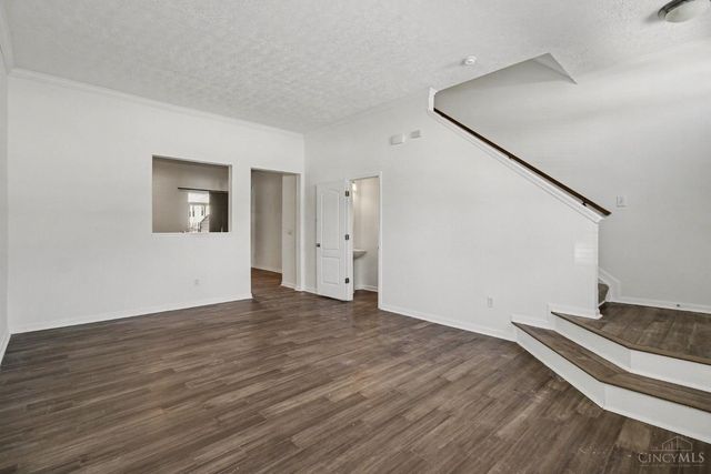 1443 Laurel Park Drive, Cincinnati, OH 45214