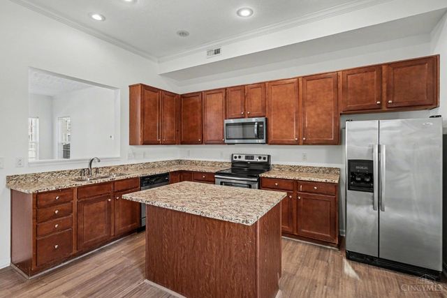 1443 Laurel Park Drive, Cincinnati, OH 45214