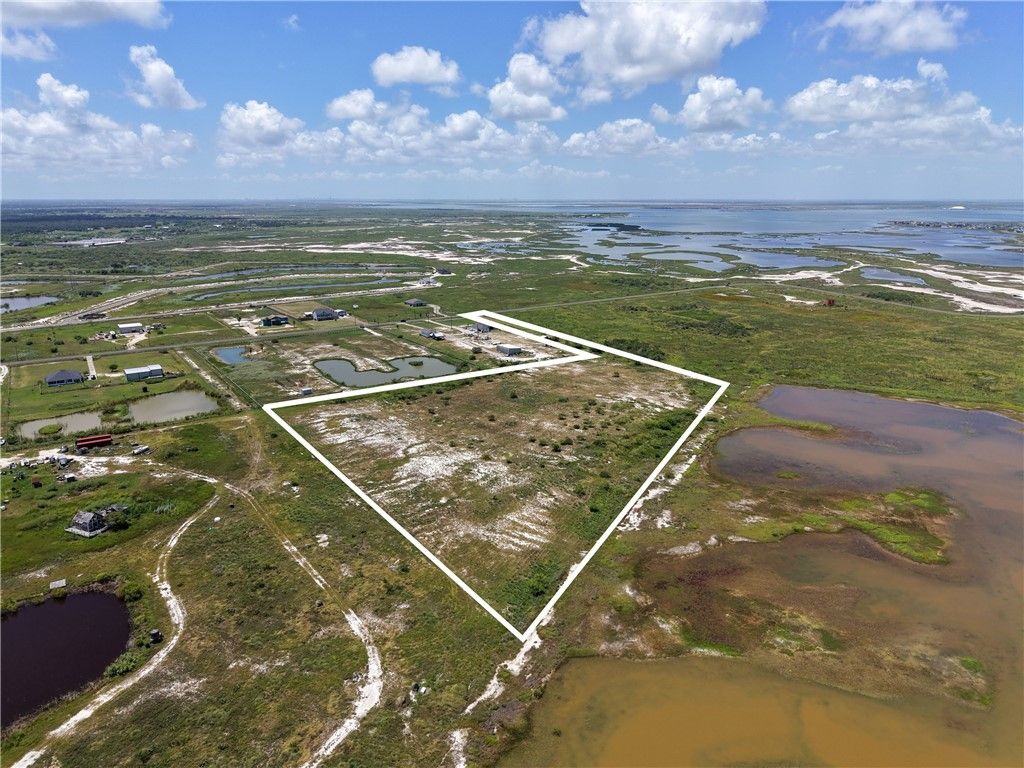 329 Cape Velero Dr, Rockport, TX 78382 — photo 5