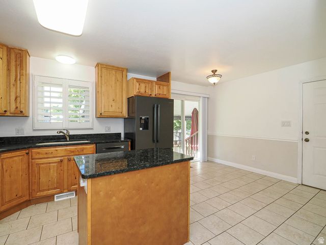 960 E NORTH FORK CIR, Sandy, UT 84094