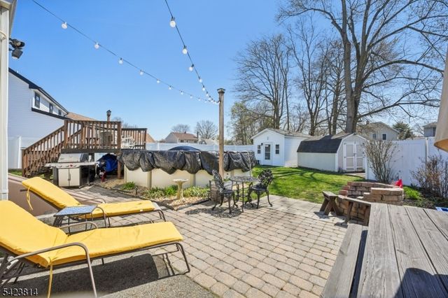 23 Smith Ave, Wanaque Boro, NJ 07420