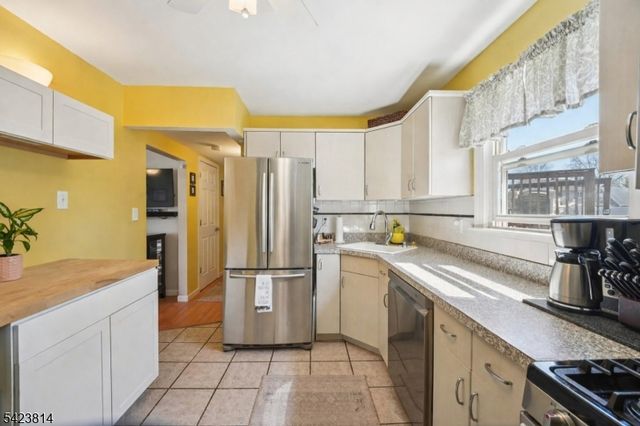 23 Smith Ave, Wanaque Boro, NJ 07420