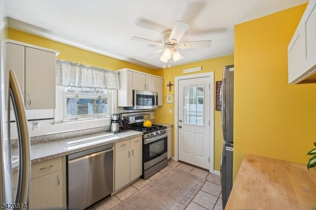 23 Smith Ave, Wanaque Boro, NJ 07420
