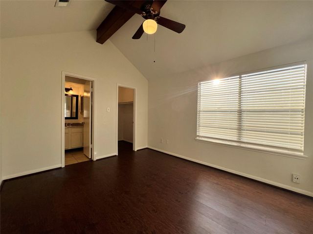 9901 Sharpcrest Street L10, Houston, TX 77036