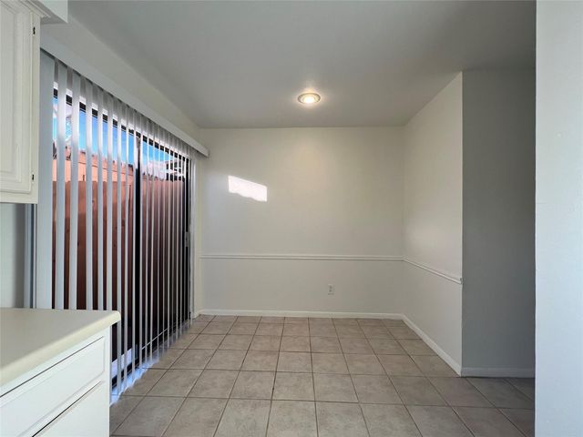 9901 Sharpcrest Street L10, Houston, TX 77036