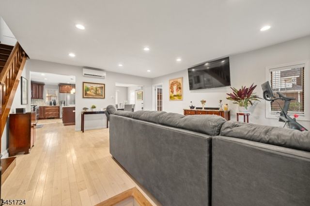 171 Oak Ridge Ave, Nutley Twp., NJ 07110