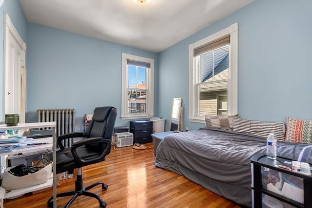 8 Franklin St, Somerville, MA 02145