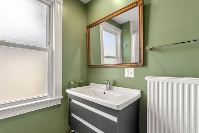 8 Franklin St, Somerville, MA 02145