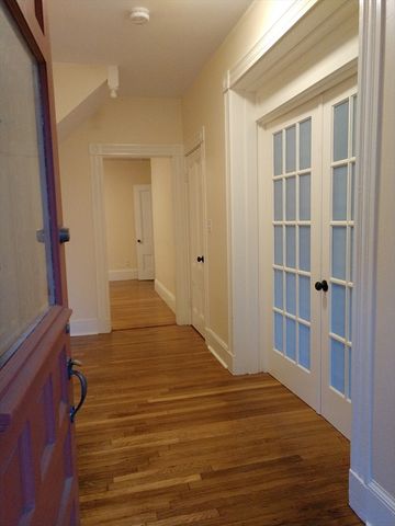 8 Franklin St, Somerville, MA 02145