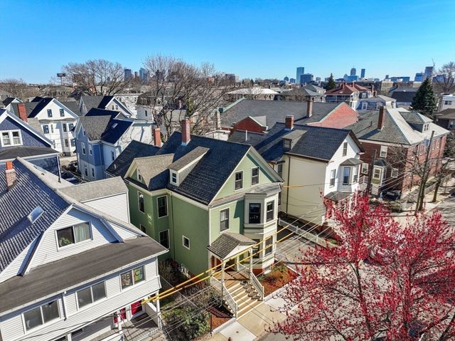 8 Franklin St, Somerville, MA 02145