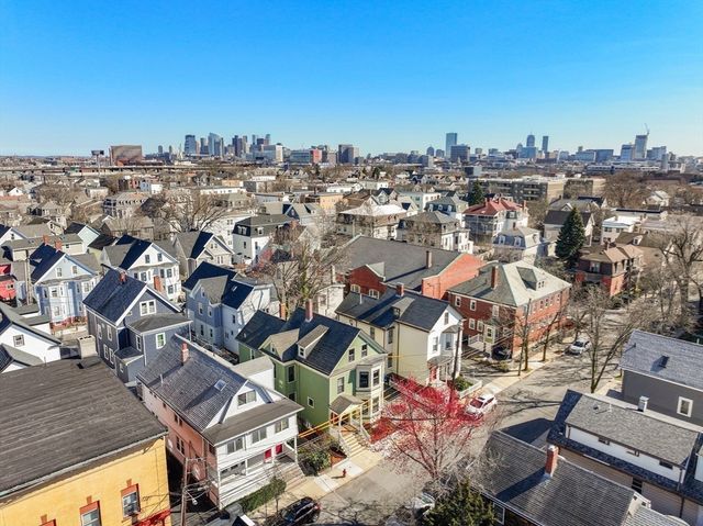 8 Franklin St, Somerville, MA 02145