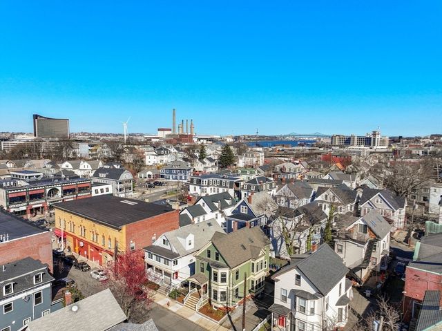 8 Franklin St, Somerville, MA 02145