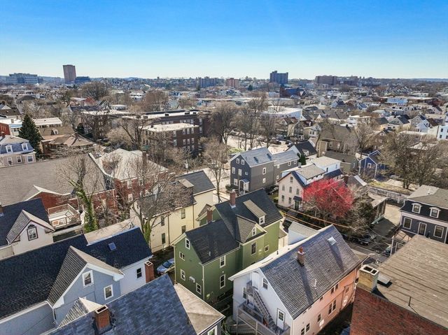 8 Franklin St, Somerville, MA 02145