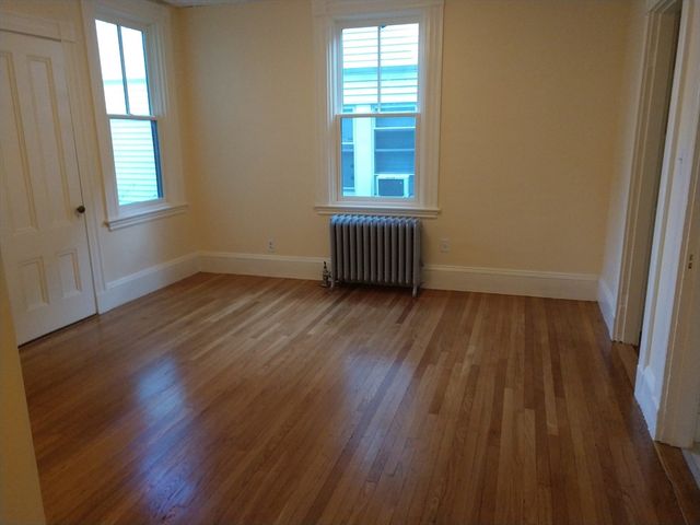 8 Franklin St, Somerville, MA 02145