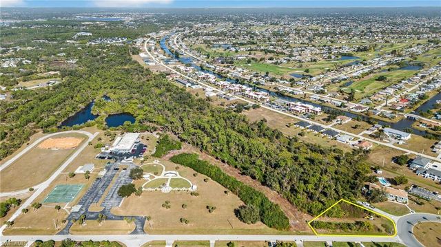 3596 Cape Haze DR, Rotonda West, FL 33947