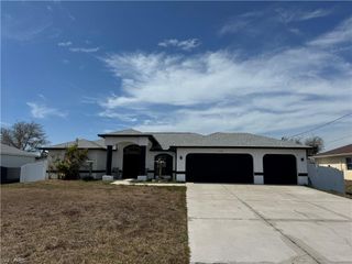 1208 NW 15th AVE, Cape Coral, FL 33993
