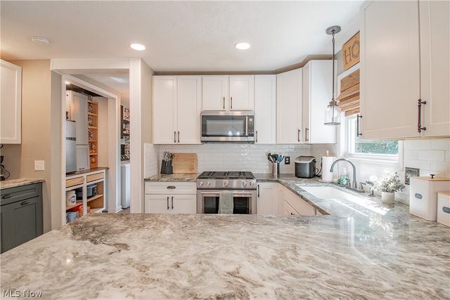 1387 Pendleton Avenue, Louisville, OH 44641