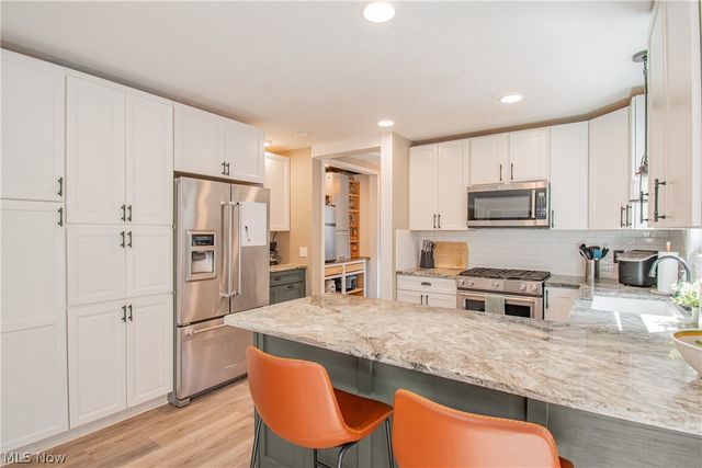 1387 Pendleton Avenue, Louisville, OH 44641