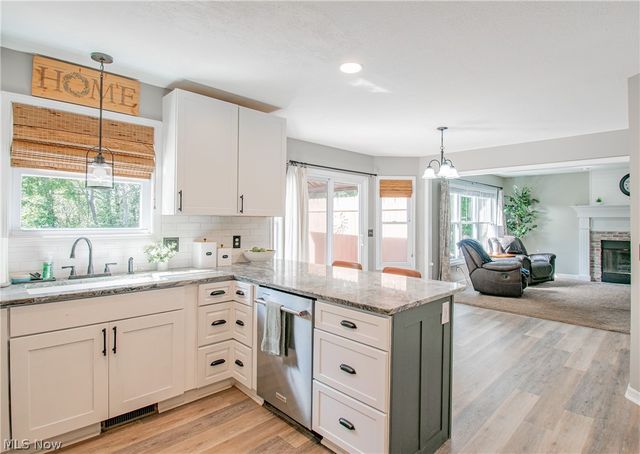 1387 Pendleton Avenue, Louisville, OH 44641