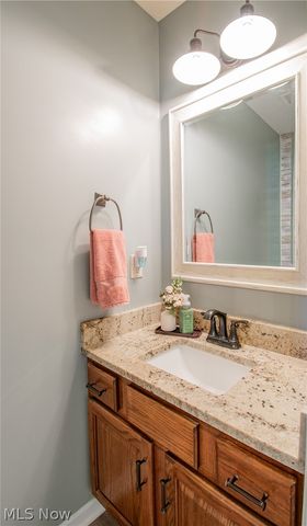1387 Pendleton Avenue, Louisville, OH 44641