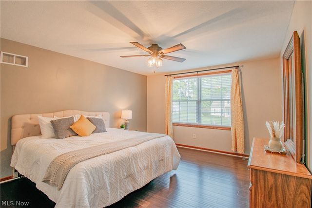 1387 Pendleton Avenue, Louisville, OH 44641